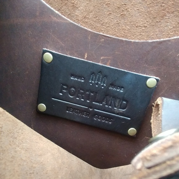 PORTLAND LEATHER GOODS PURSE - Picture 2 of 8